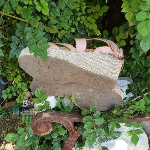 Pedro‎ Garcia Espana Mauve wedges - Picture 3 of 4